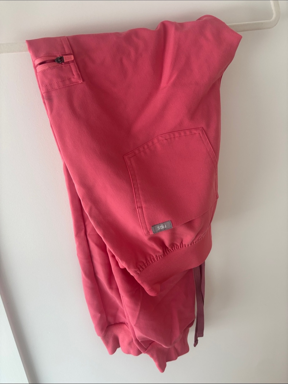 Nurse scrub used . I’m selling this set pants Medium and top XS (runs medium)